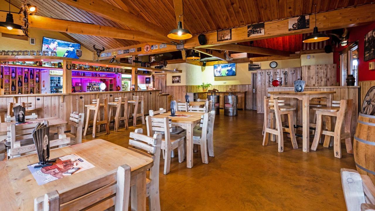 Roadcamp - American Motel & Sportsbar Marl Dış mekan fotoğraf