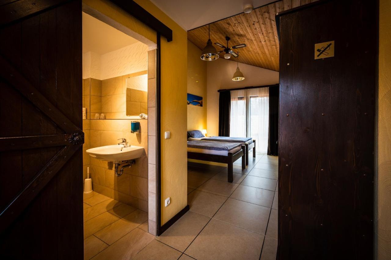 Roadcamp - American Motel & Sportsbar Marl Dış mekan fotoğraf